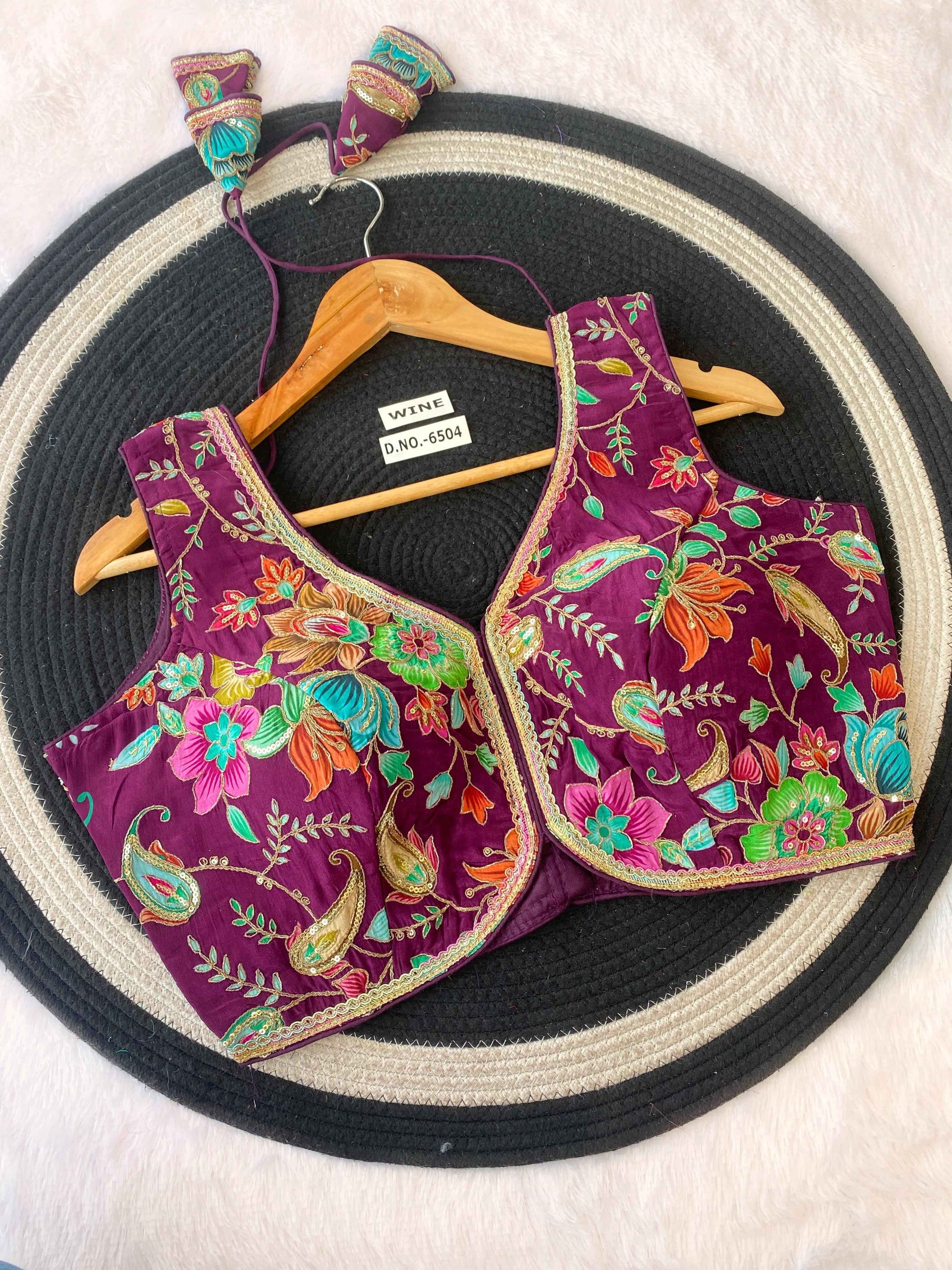 Buy Crepe Viscose Position Print Blouse Manufacturers in India – BlouseLine Bl 6504