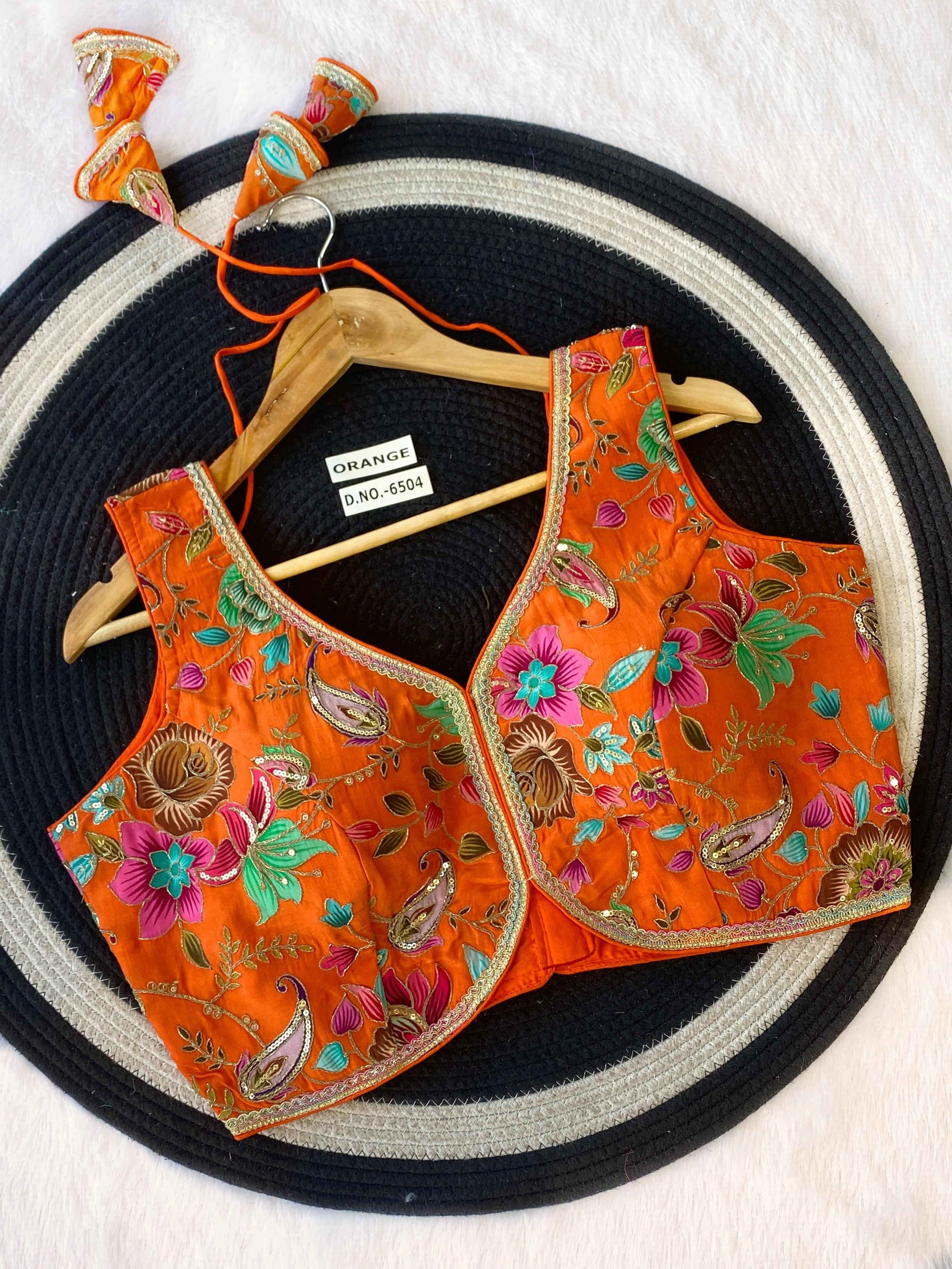 Buy Crepe Viscose Position Print Blouse Manufacturers in India – BlouseLine Bl 6504