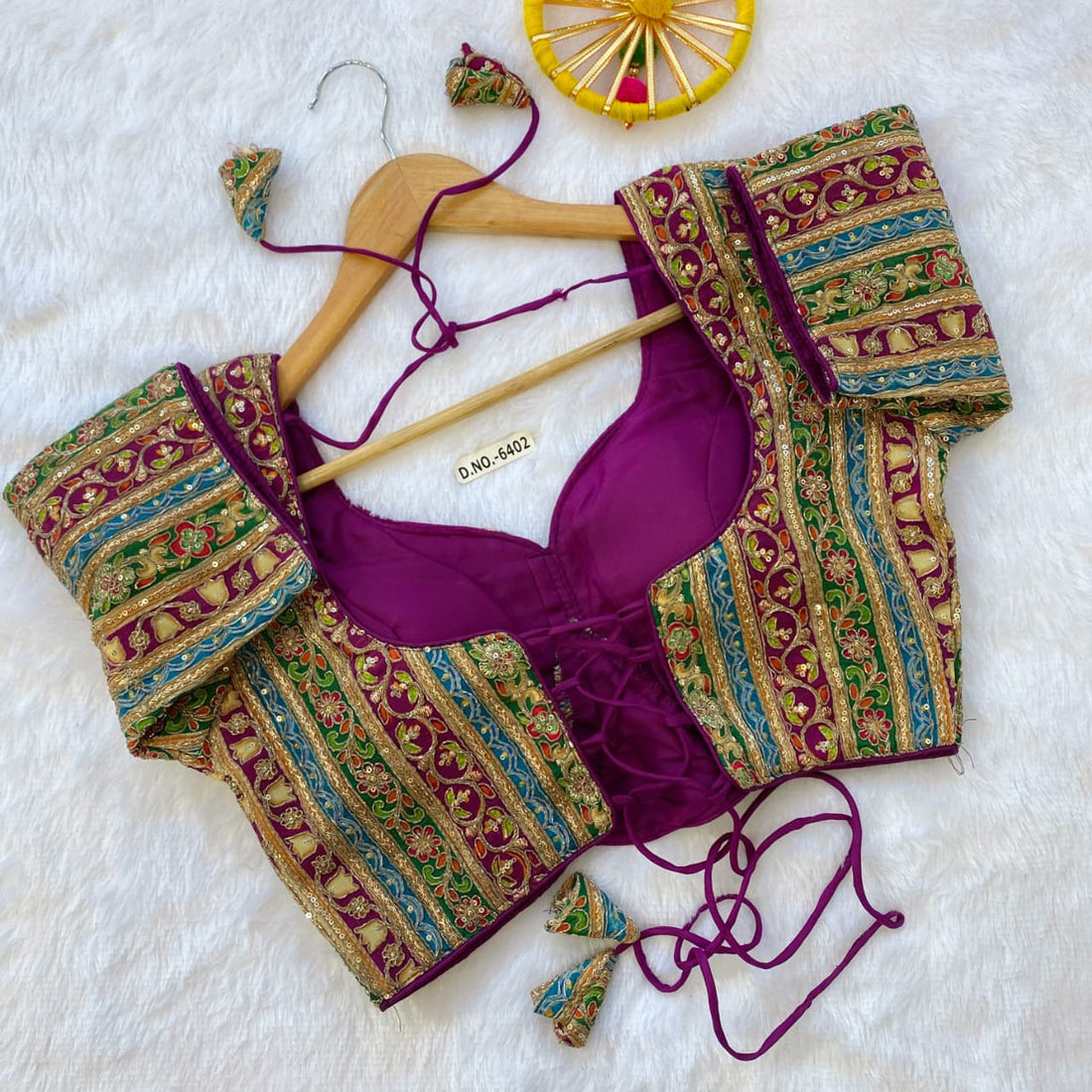 Navaratri Kodi Crep Viscose Pojisan Blouse – BlouseLine BL 6402