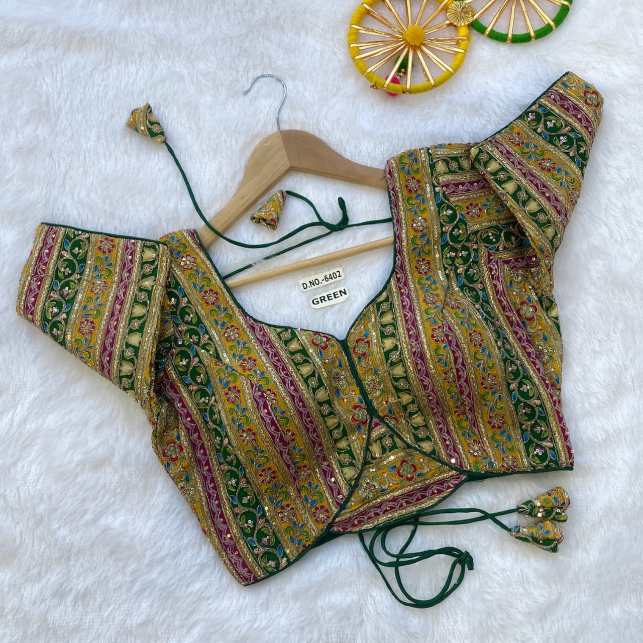 Navaratri Kodi Crep Viscose Pojisan Blouse – BlouseLine BL 6402