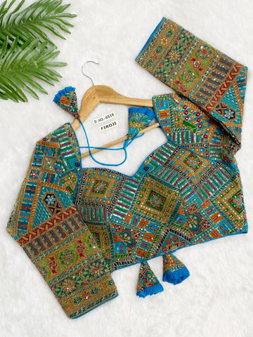 Buy Crepe Viscose Position Print Blouse Online – BlouseLine BL 6516